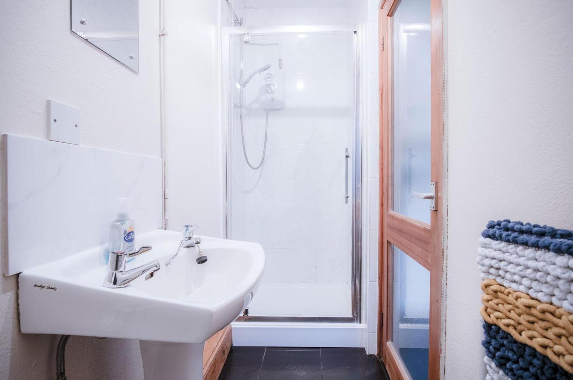 Primrose - 1 Bedroom Cottage - Llanteg Crunwear Esterno foto