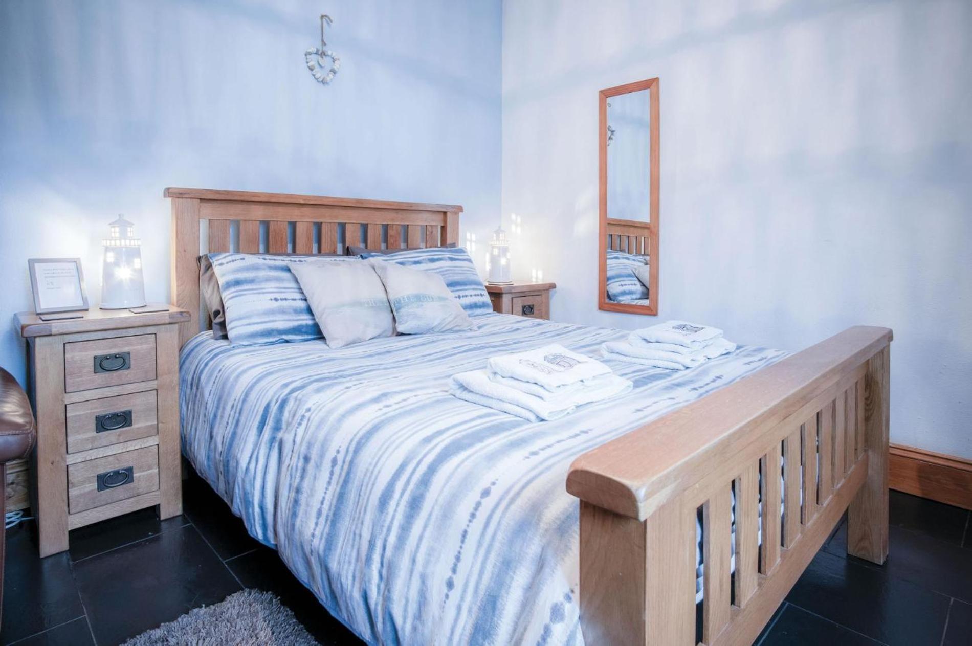 Primrose - 1 Bedroom Cottage - Llanteg Crunwear Esterno foto